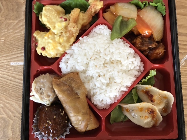 【クイーンズ伊勢丹の大きな中華弁当】新発売_b0009849_16145859.jpeg