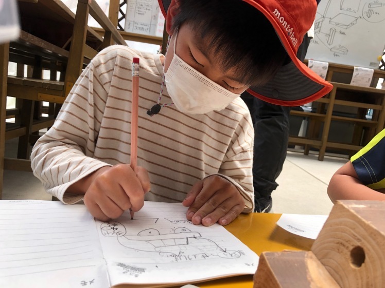 ７Days冒険学校〔3日目〕トンカチでトントン、ノコギリでギコギコ、軽快な音が響く木工ものづくり！素敵な作品ができました！_d0363878_23221496.jpg