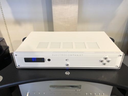 Electrocompanietの新製品プリメインアンプ_c0113001_17590660.jpeg