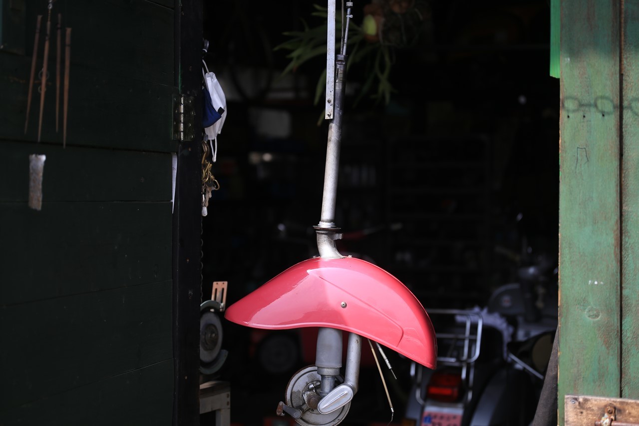 カチカチで揺れやがって Vespa専門店 K B Scooters ベスパの修理やらパーツやらツーリングやらあれやこれやと カチカチで揺れやがって Vespa専門店 K B Scooters ベスパの修理やらパーツやらツーリングやらあれやこれやと