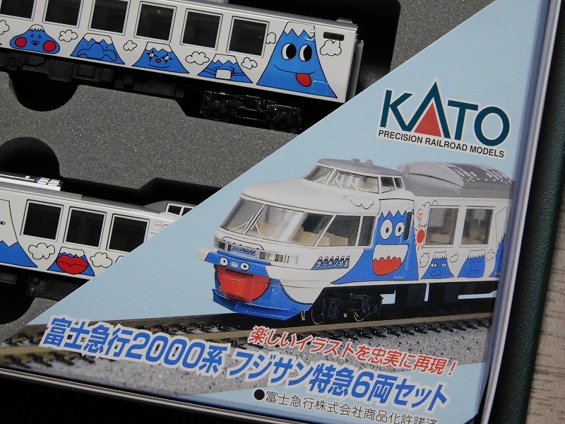 在籍ラッピング車両】 富士急行 ー 2000系フジサン特急 : げ～じN
