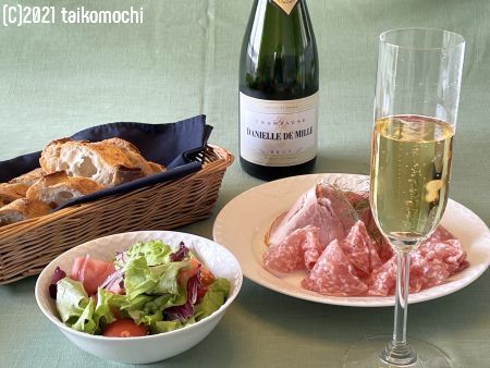 2021/03/27 土曜宅ランチにはシャンパーニュを呑む_c0156212_07285035.jpg