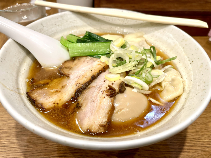 濃厚煮干しそば「丸にたちばな」(橋本)_c0212604_20254637.jpeg