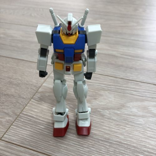ガンダム、立つ?!_e0080345_12390388.jpg
