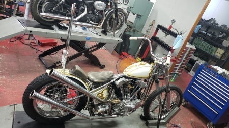 MOTORI GARAGEのハーレー ナックルヘッドS&S製チョッパー 2023年