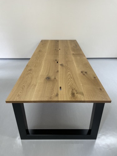 MEETING TABLE_c0146581_23381958.jpg