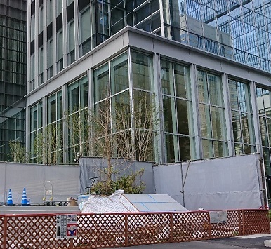 大手町　将門の首塚_a0264383_18385159.jpg