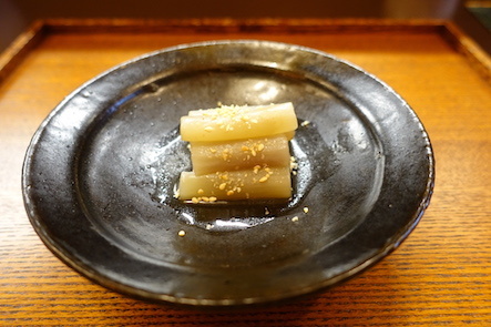伝統的お宝食材、うど小屋の「三田うど」を味わう_b0118001_09595262.jpg