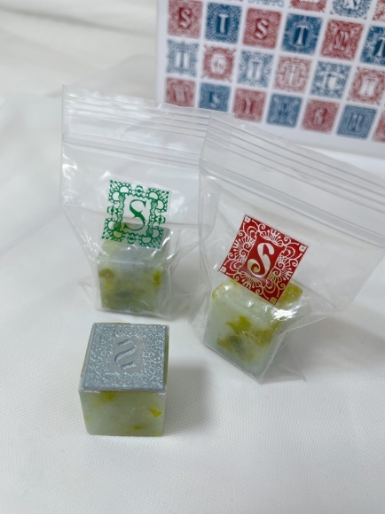 イニシャルはんこ使ってみませんか?_d0240711_14525372.jpeg