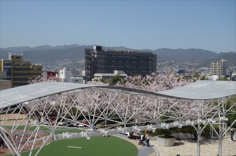 稲垣足穂が描いた外国製絵葉書のような六甲山と六甲山鳴動 稲垣足穂が描いた外国製絵葉書のような六甲山と六甲山鳴動