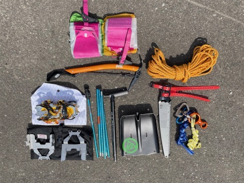 ザックの中、お見せします！　2021/3/12利尻山_d0198793_15152349.jpeg