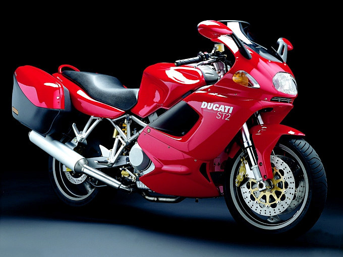 ドゥカティＳＴ2　ＳＴ3　ＳＴ4　タンク　錆び凹み無し DUCATI 買いました。 : 遊んだ人の勝ち！