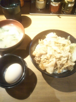 丼ど~んメ~ン!_a0124393_10353404.jpg