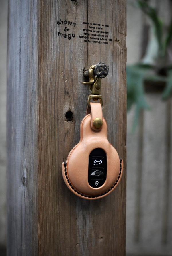 mini leather cover_b0172633_21043839.jpg