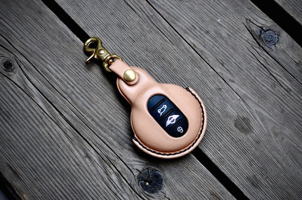 mini leather cover_b0172633_21043927.jpg
