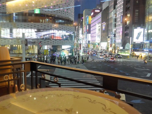 銀座「ラデュレサロン・ド・テ 銀座三越店」へ行く。_f0232060_13331782.jpg