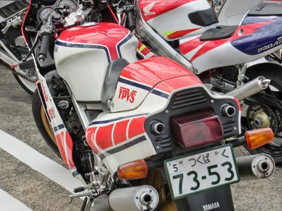 藤沢のバイク王で「絶版車試乗会」、ヤマハRZV500Rに試乗 : 某の雑記帳