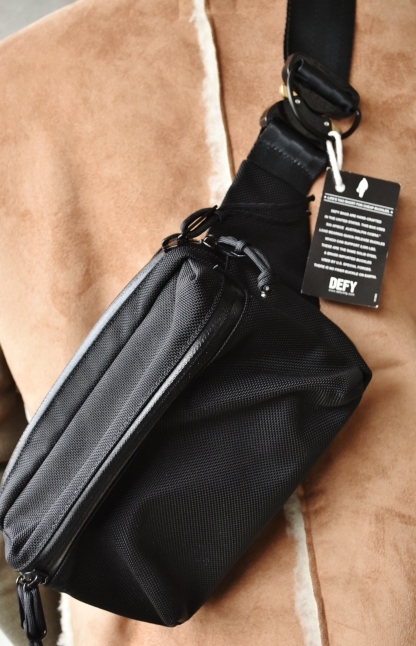 入荷しました(^^♪ 再! DEFY BAGS_d0152280_11274673.jpg
