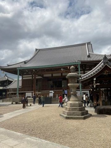 悲しみは簡単に通り過ぎては行かない_f0009169_21343731.jpg