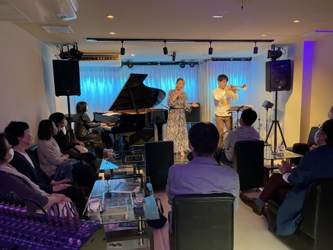 Jazzlive Cominジャズライブカミン 広島 本日4月6日火曜日のジャズライブ_b0115606_12454214.jpeg