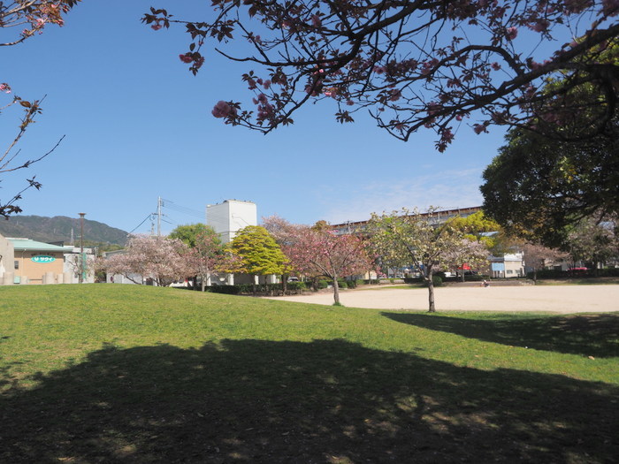佐伯区民文化センター&五日市中央公園_c0116915_23154313.jpg