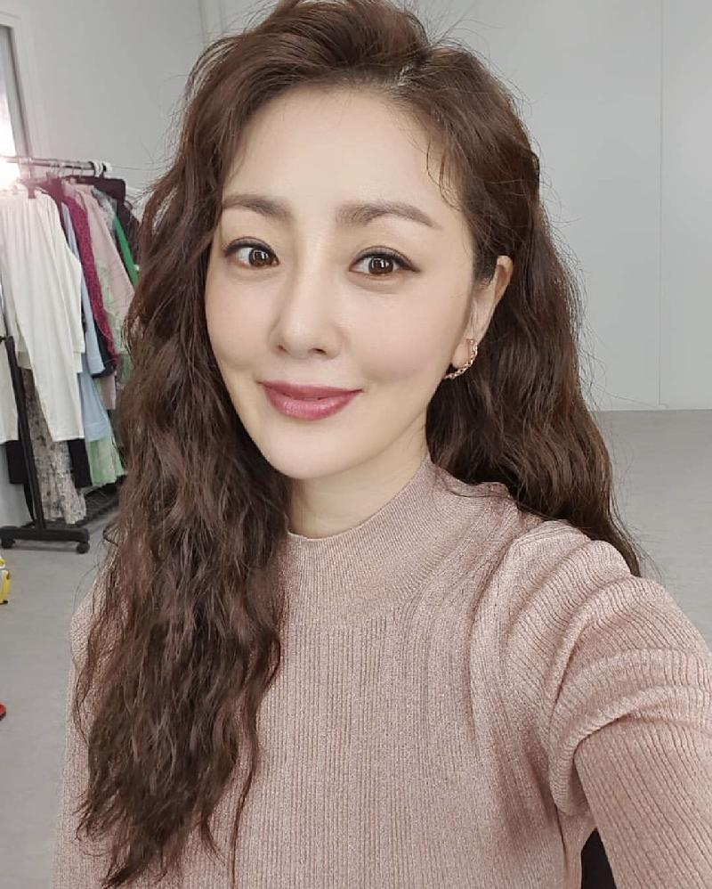 劇団四季の女優出身 オ ナラ 日本語も堪能 ニックネームも独特 Skyキャッスルで名演技が高評価 韓国芸能人の紹介 整形 top 劇団四季の女優出身 オ ナラ 日本語も堪能 ニックネームも独特 Skyキャッスルで名演技が高評価 韓国芸能人の紹介 整形 top