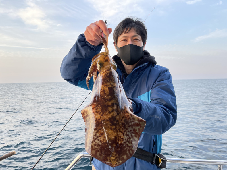 4月8日 アオリイカ 便 三重県 志摩沖 つり船 まると屋