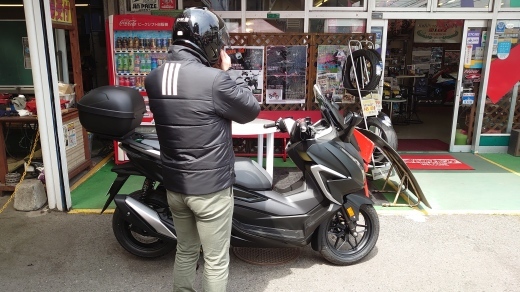 本日無事にフォルツァ納車の儀!ですやん!_f0056935_19275521.jpg