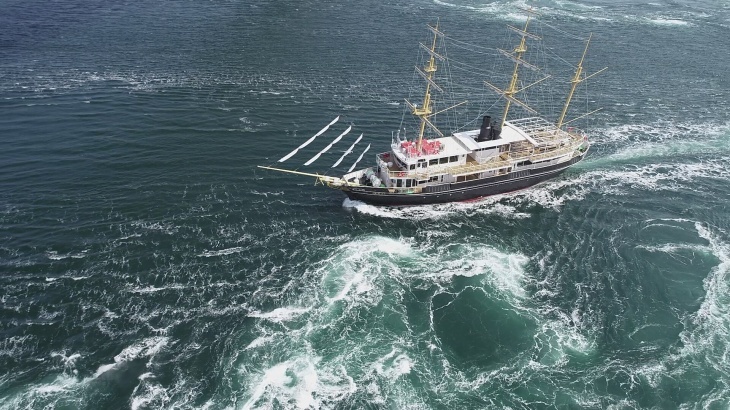 106 咸臨丸で行く「うずしおクルーズ」 : チッキィのおいしい淡路島
