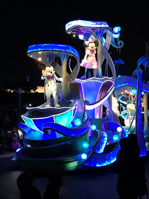 ディズニーランドの夜のパレード 本日も晴天なり ちょっとそこまで自転車で