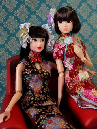 け*☆様 ジェニーフレンド27cmドール服 明るいピンクと花柄のドレス