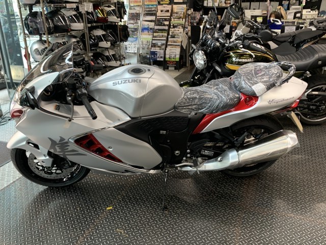 新型2021モデル suzuki hayabusa ハヤブサ 入荷いたしました 足付き性もレポート scs上野新館 Scsブログ 新型2021モデル suzuki hayabusa ハヤブサ 入荷いたしました 足付き性もレポート scs上野新館 Scsブログ