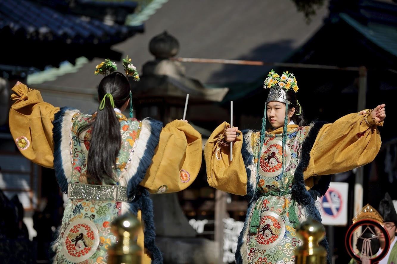納曽利 泉穴師神社春季大祭 その５ 舞楽 右方舞「納曽利急」 : ゲ ジ デ ジ 通 信
