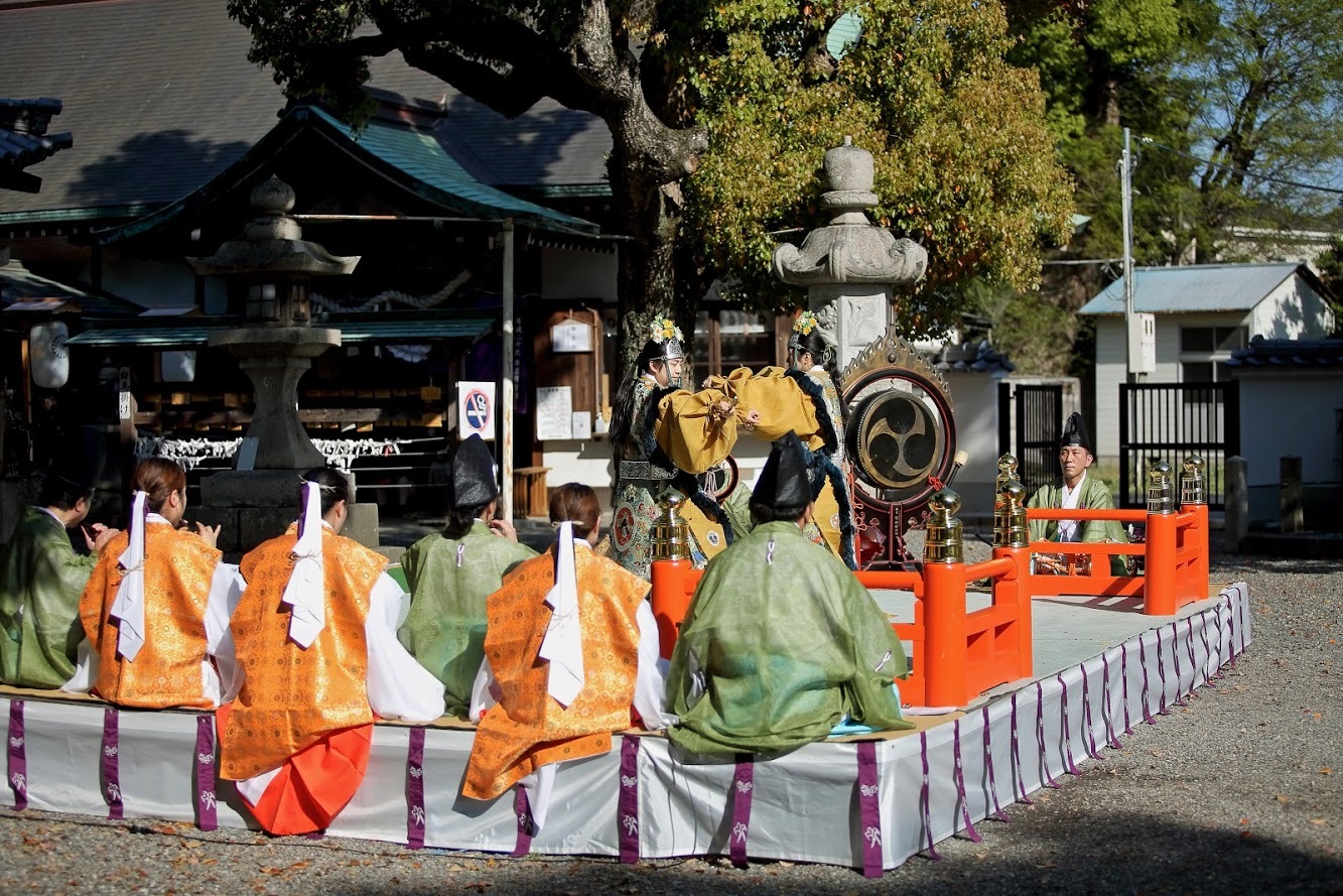 納曽利 泉穴師神社春季大祭 その５ 舞楽 右方舞「納曽利急」 : ゲ ジ デ ジ 通 信
