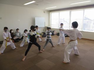 日曜空手　屯田教室　新しい仲間！_c0118332_13265197.jpg