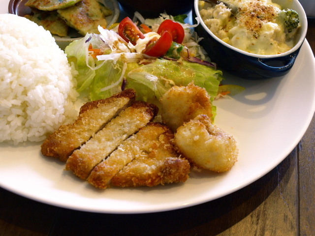 カフェ ブルーハッピー その3(ワンプレートセット)_d0153062_21265770.jpg