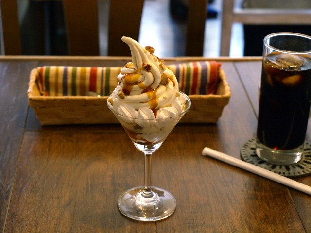 カフェ ブルーハッピー その3(ワンプレートセット)_d0153062_21315036.jpg