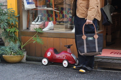 「L.L.Bean」 今も昔も変わらず作り続ける \"レザーハンドルトート\" ご紹介_f0191324_08481063.jpg