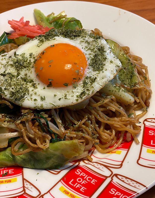 深夜食堂 ソース焼きそば 目玉焼きのせ の回を見て Youさん思い出して作って食べる Isao Watanabeの Spice Of Life