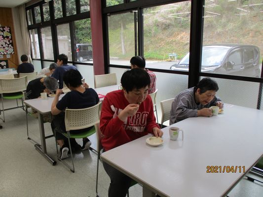4/11 日曜喫茶_a0154110_08113906.jpg