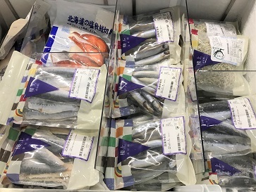冷凍しらすがおすすめ!やや異色のローカル食料品チェーン「樓上」☆The Upper Floor Shop in Hong Kong_f0371533_16332660.jpg