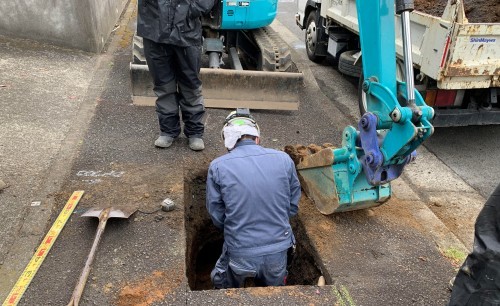 湘南台1丁目にて配水管の改良工事を行っています。_b0330339_14083201.jpg