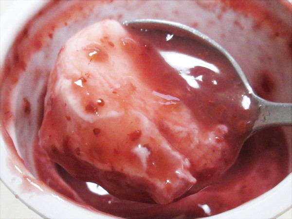 【Yoplait】ストロベリー&フランボワーズ_c0152767_07384568.jpg