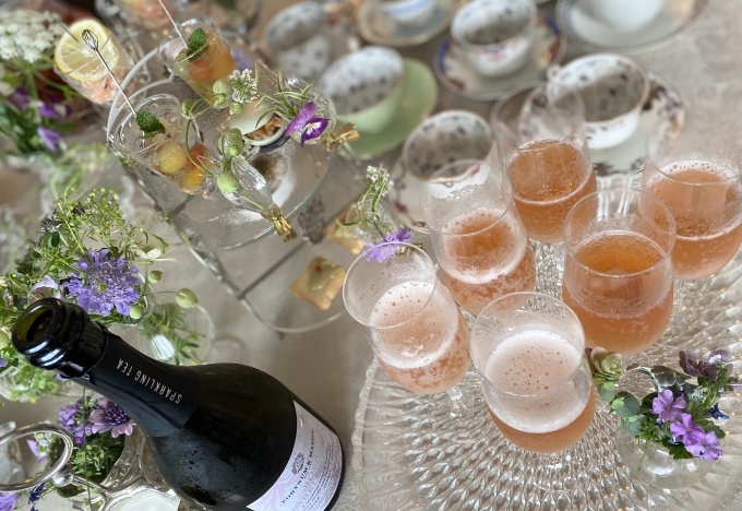 フォートナム&メイソンのロゼ・スパークリングティー : ミンミンゼミ