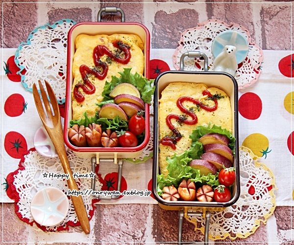 オムライス弁当と庭から・ピンク♪_f0348032_15270806.jpg