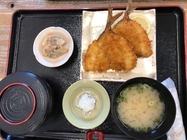 確かにここの「活あじ」美味！：内浦漁協直営　いけすや_c0014967_06285197.jpg