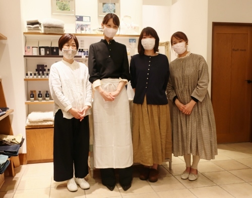 Neut SOAP の作者 荘子さんがご来店くださいました。_c0227633_21333163.jpg