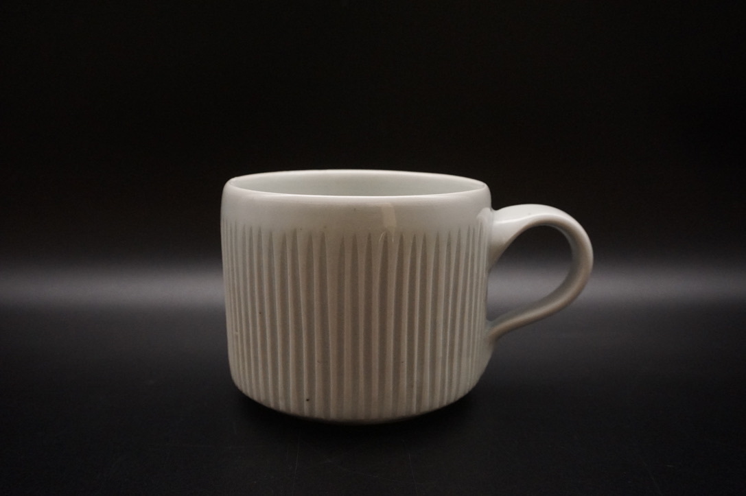 砂田政美 磁器のうつわ展 3日目です_b0132442_17021396.jpeg