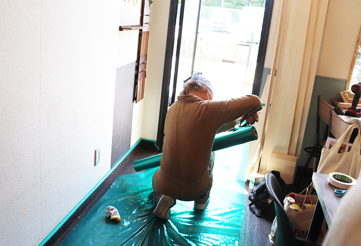 壁面ペイントは養生が命!「養生の神」_d0351435_09010963.jpg