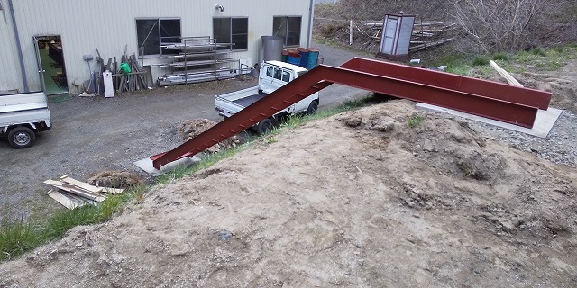 階段の取り付け工事_a0118461_10550298.jpg